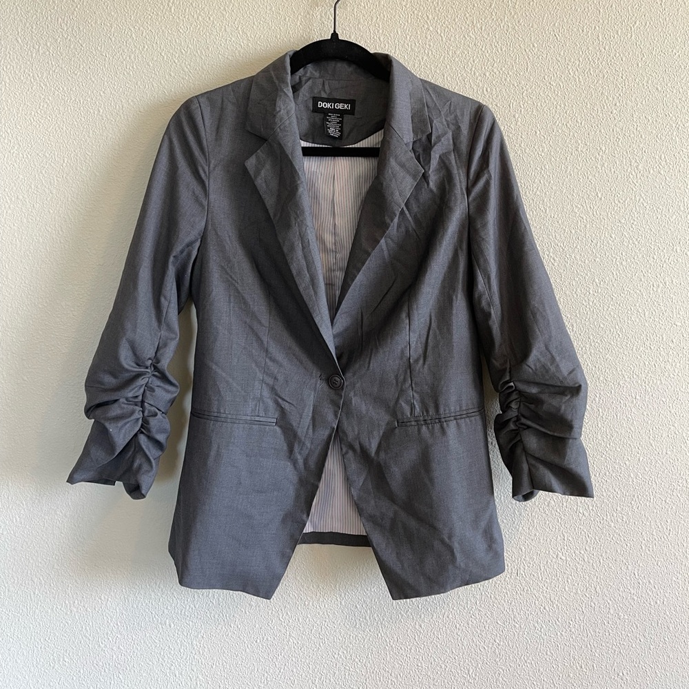 DOKI GEKI Gray Blazer